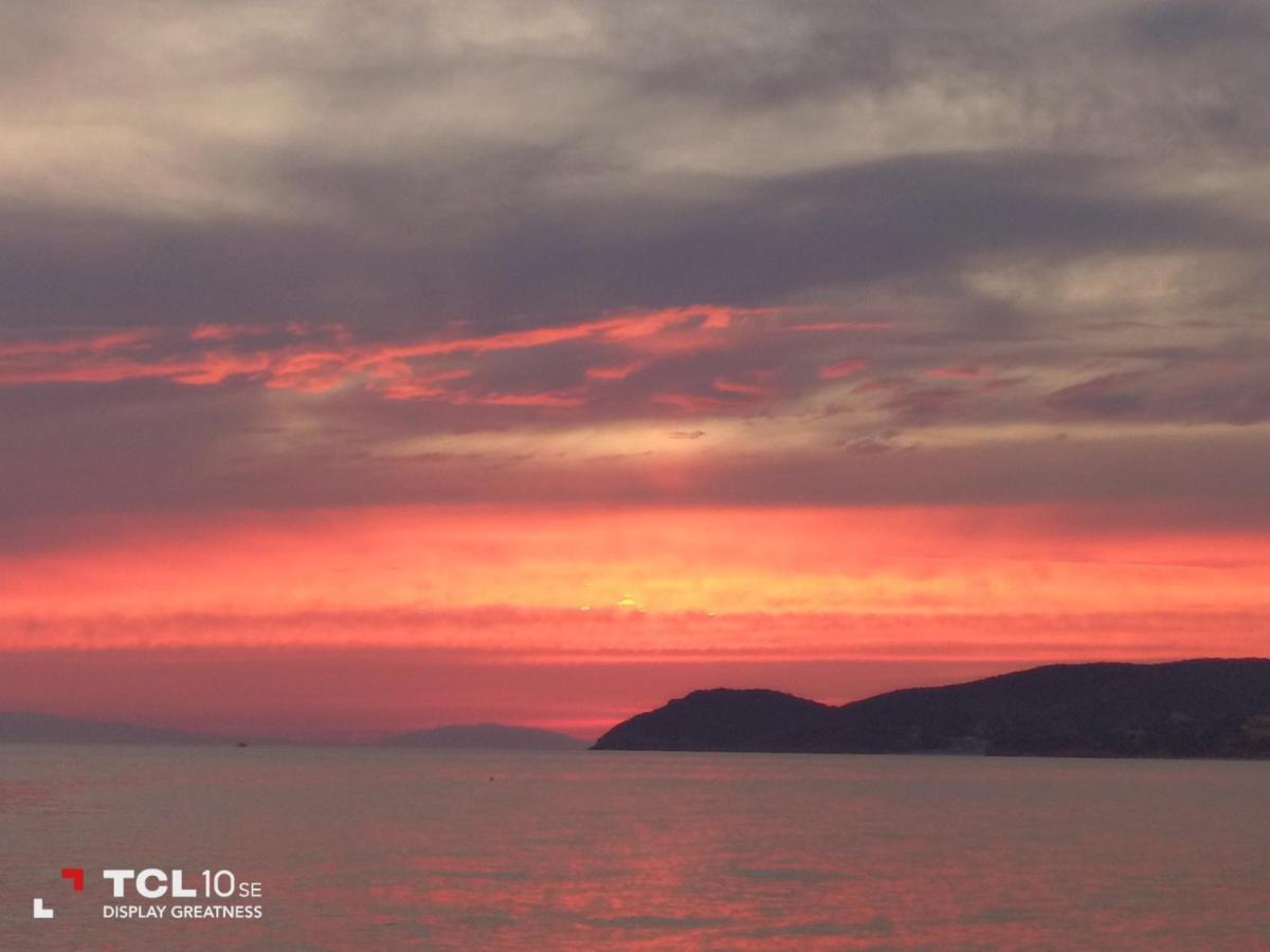 Beach Hotel Kapahi Pefkari Dış mekan fotoğraf