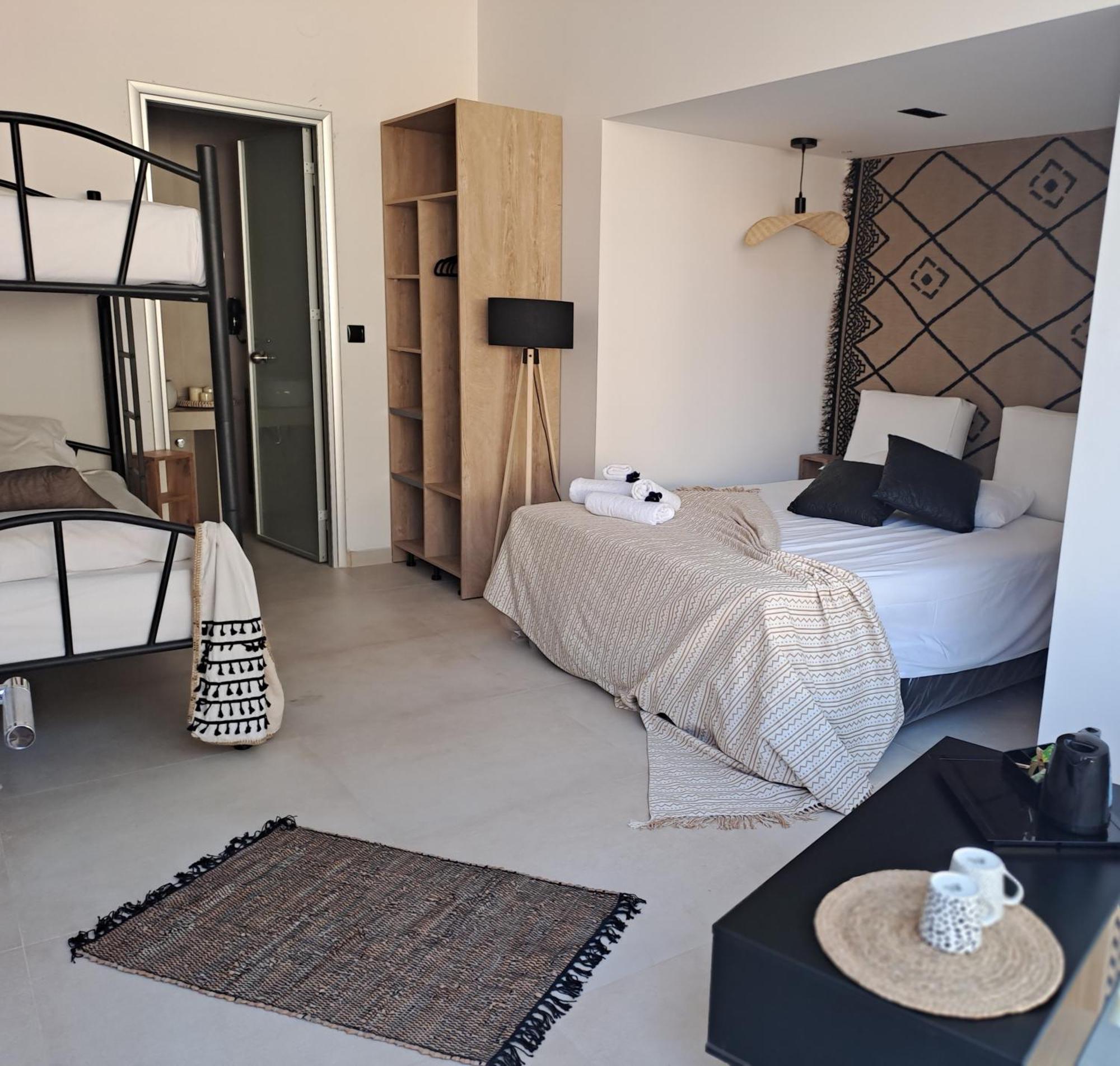 Beach Hotel Kapahi Pefkari Oda fotoğraf